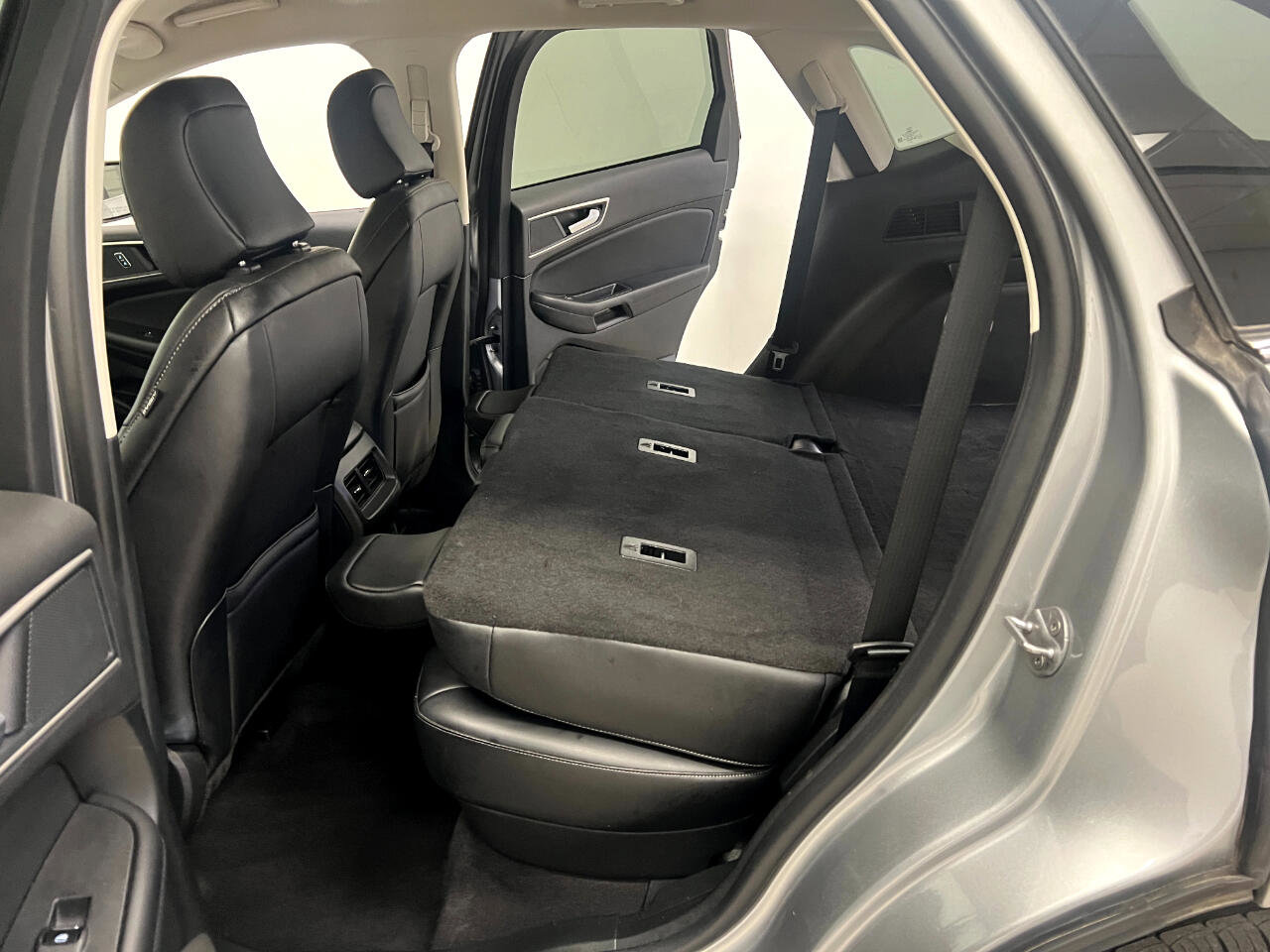 Used 2024 Ford Edge SEL image 23