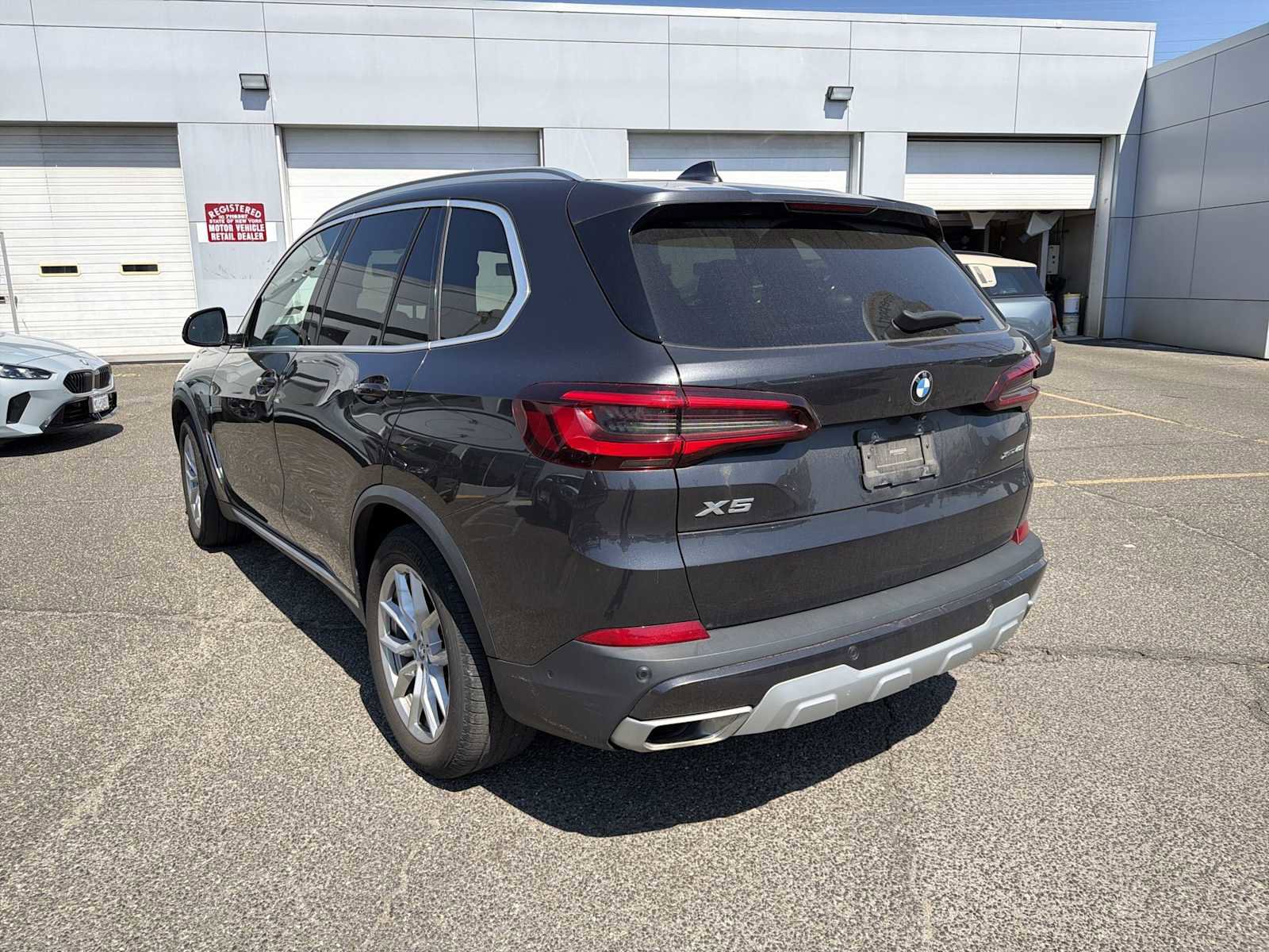 Used 2021 BMW X5 xDrive40i w/ Premium Package image 5