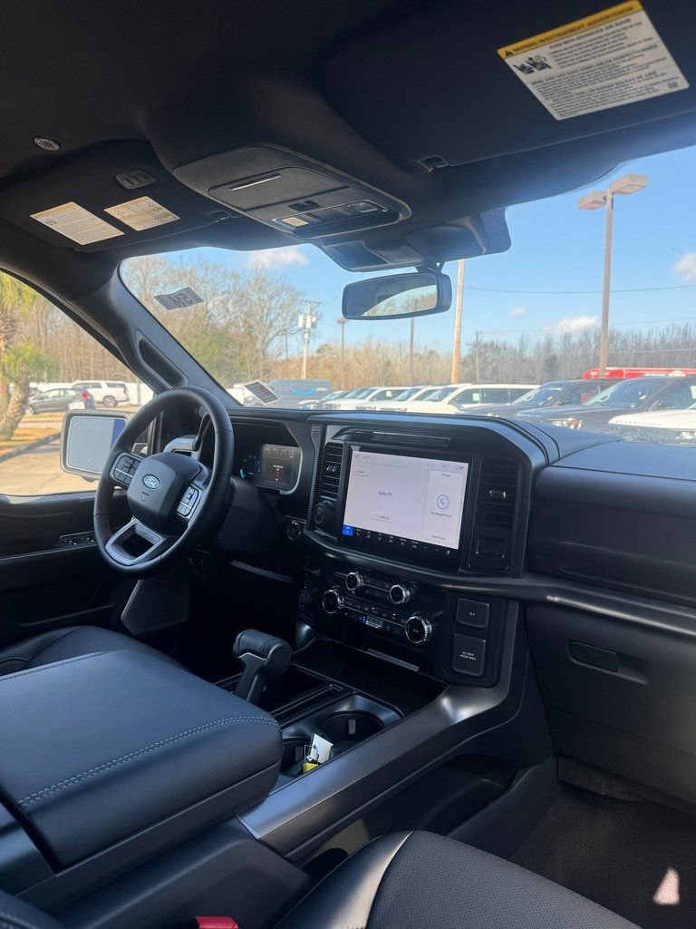 Used 2025 Ford F150 Lariat w/ Equipment Group 502A High image 16