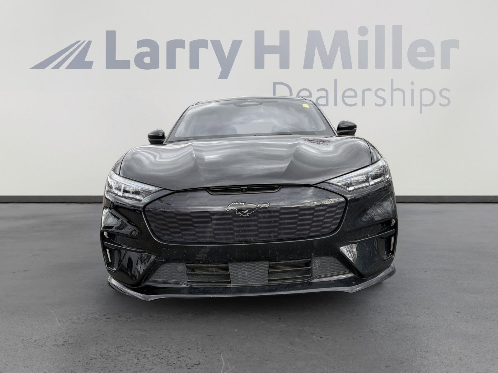 Used 2023 Ford Mustang Mach-E GT image 3