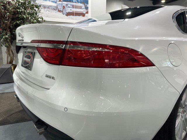 Used 2017 Jaguar XF Prestige RWD image 76
