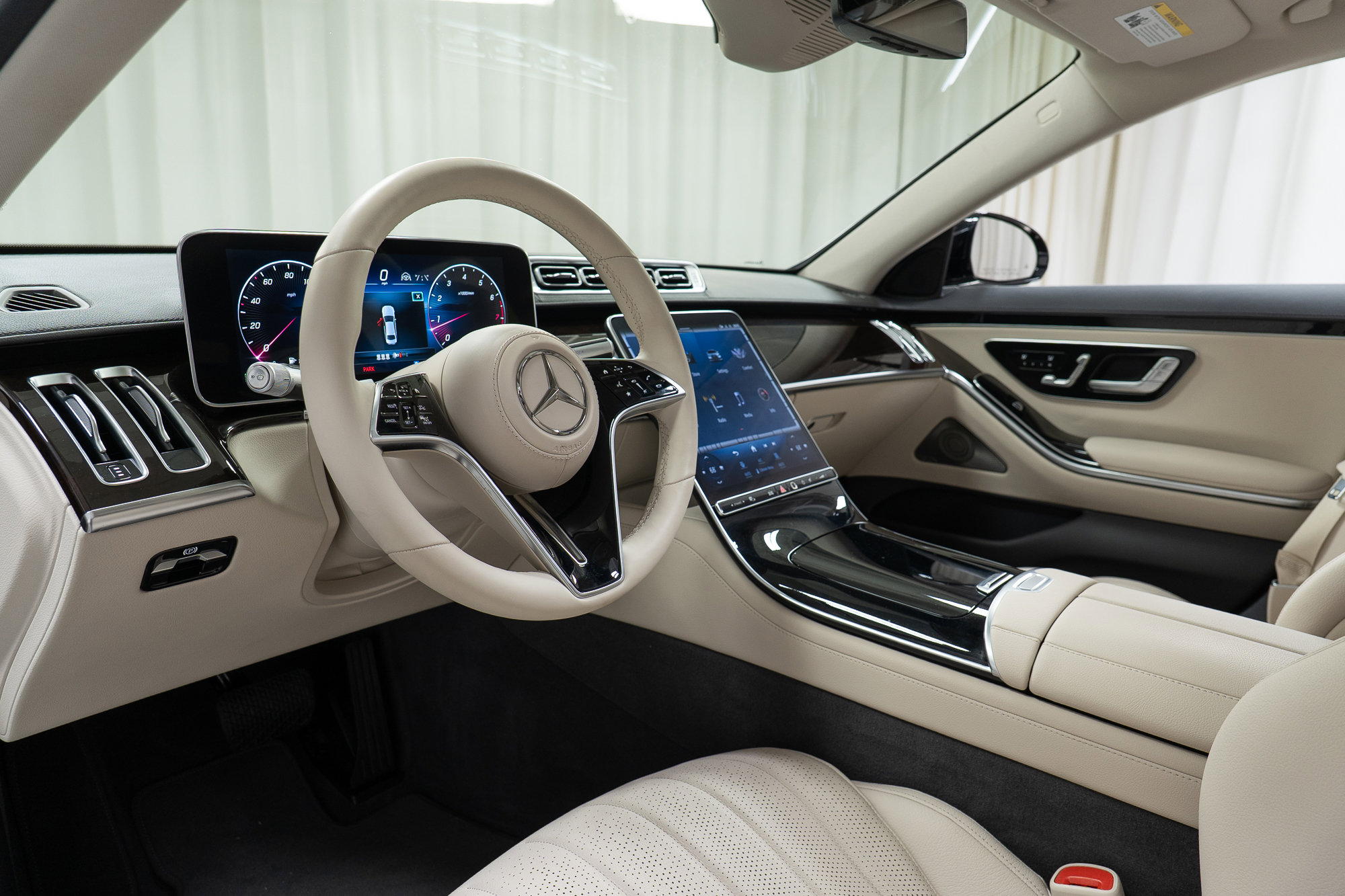 Used 2023 Mercedes-Benz S 500 4MATIC image 12