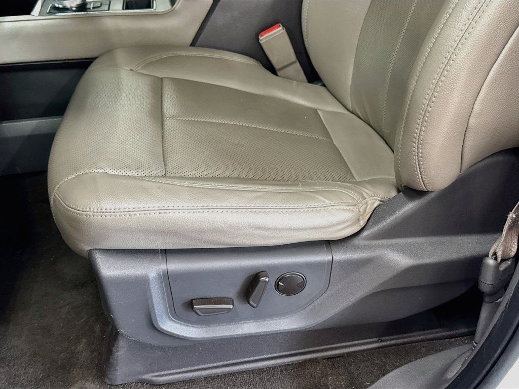 Used 2020 Ford Expedition XLT w/ Equipment Group 202A RWD image 23
