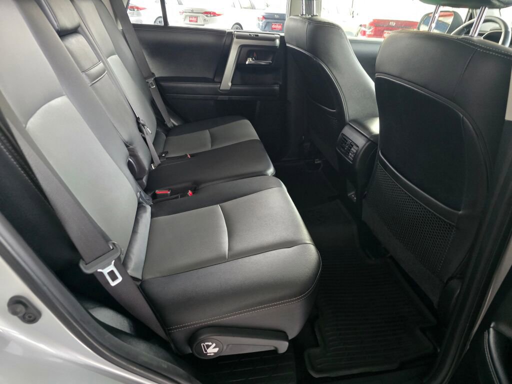 Used 2024 Toyota 4Runner SR5 Premium w/ Moonroof Package AWD/4WD image 15