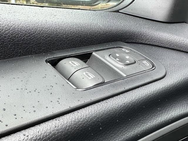 Used 2024 Mercedes-Benz Sprinter 2500 image 21
