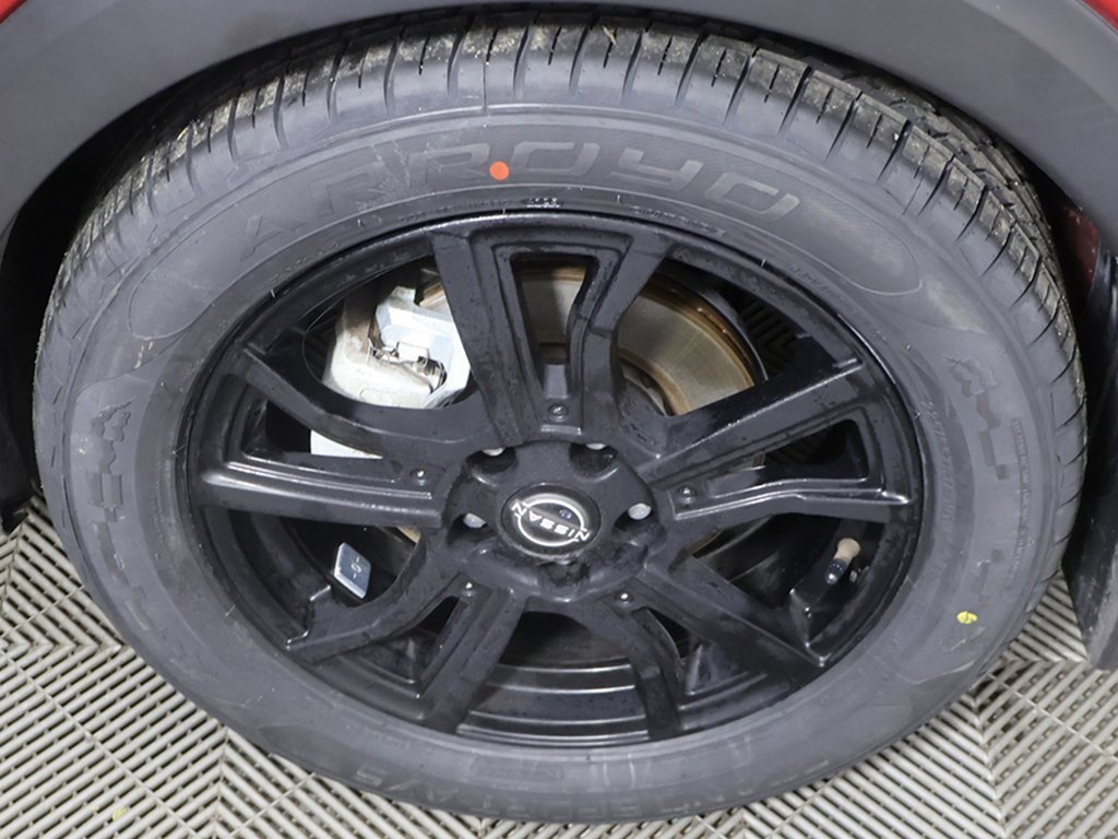 Used 2023 Nissan Kicks SR w/ SR Premium Package image 17