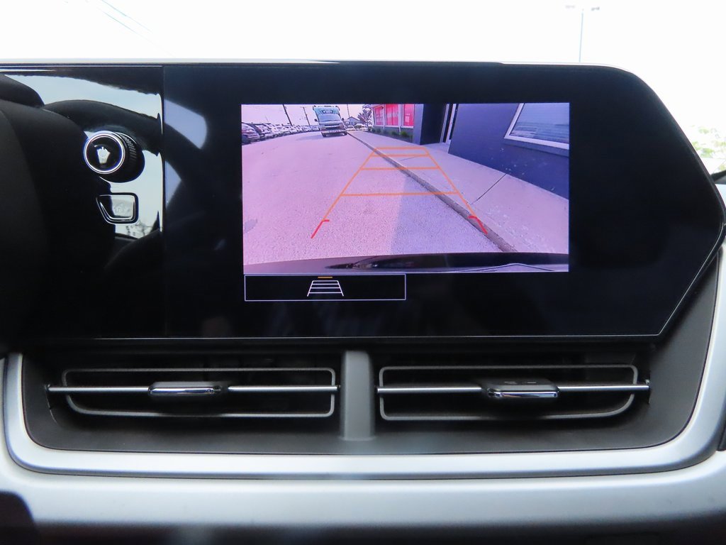 Used 2024 Chevrolet Trax RS w/ Sunroof Package image 6
