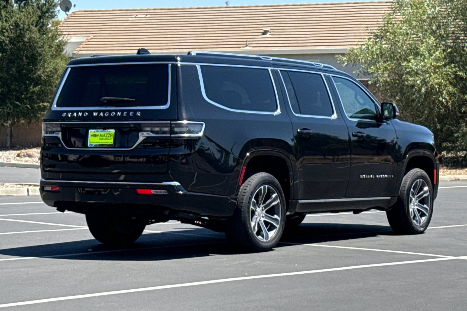 Used 2024 Jeep Grand Wagoneer L 4WD image 11