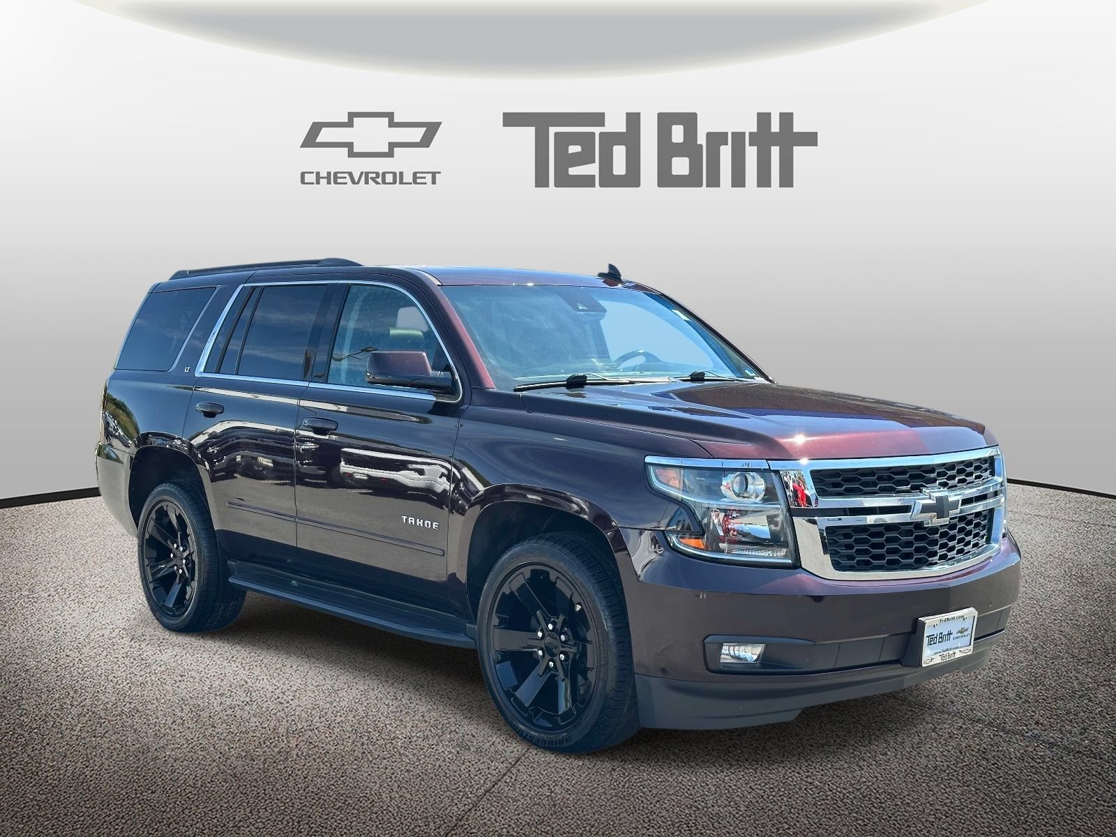 Certified 2020 Chevrolet Tahoe LT w/ Luxury Package AWD/4WD image 3
