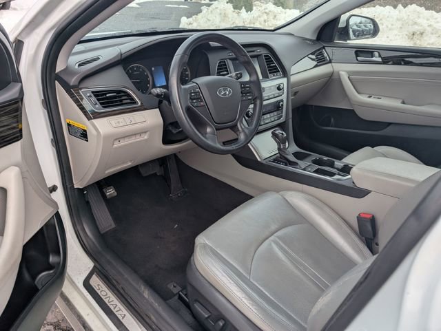 Used 2017 Hyundai Sonata Limited image 12