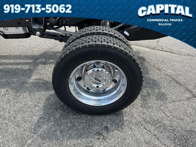 New 2025 Ford F450 XLT w/ XLT Value Package image 13