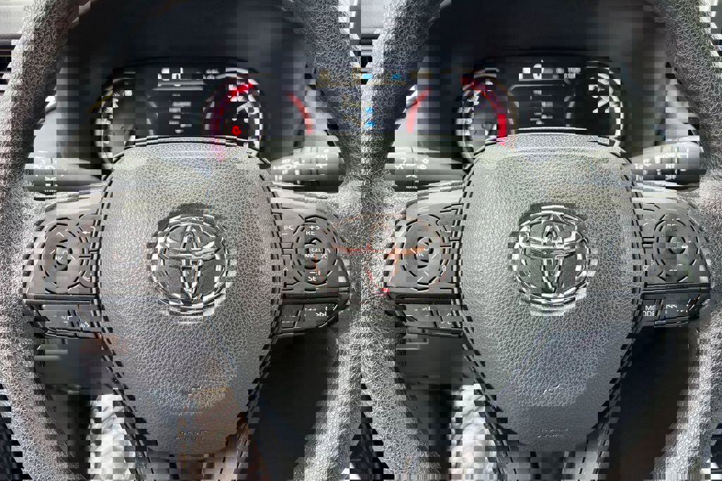 Used 2024 Toyota RAV4 XLE image 23