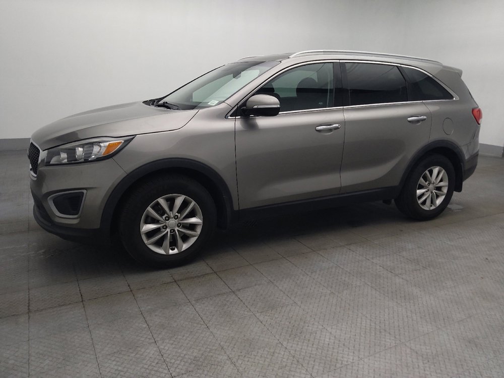 Used 2018 Kia Sorento LX image 2