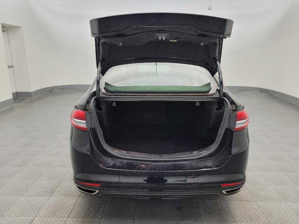 Used 2017 Ford Fusion Platinum image 29