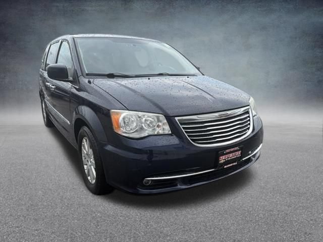 Used 2014 Chrysler Town & Country Touring w/ Driver Convenience Group FWD image 5