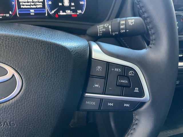 Used 2025 Toyota Grand Highlander FWD image 12