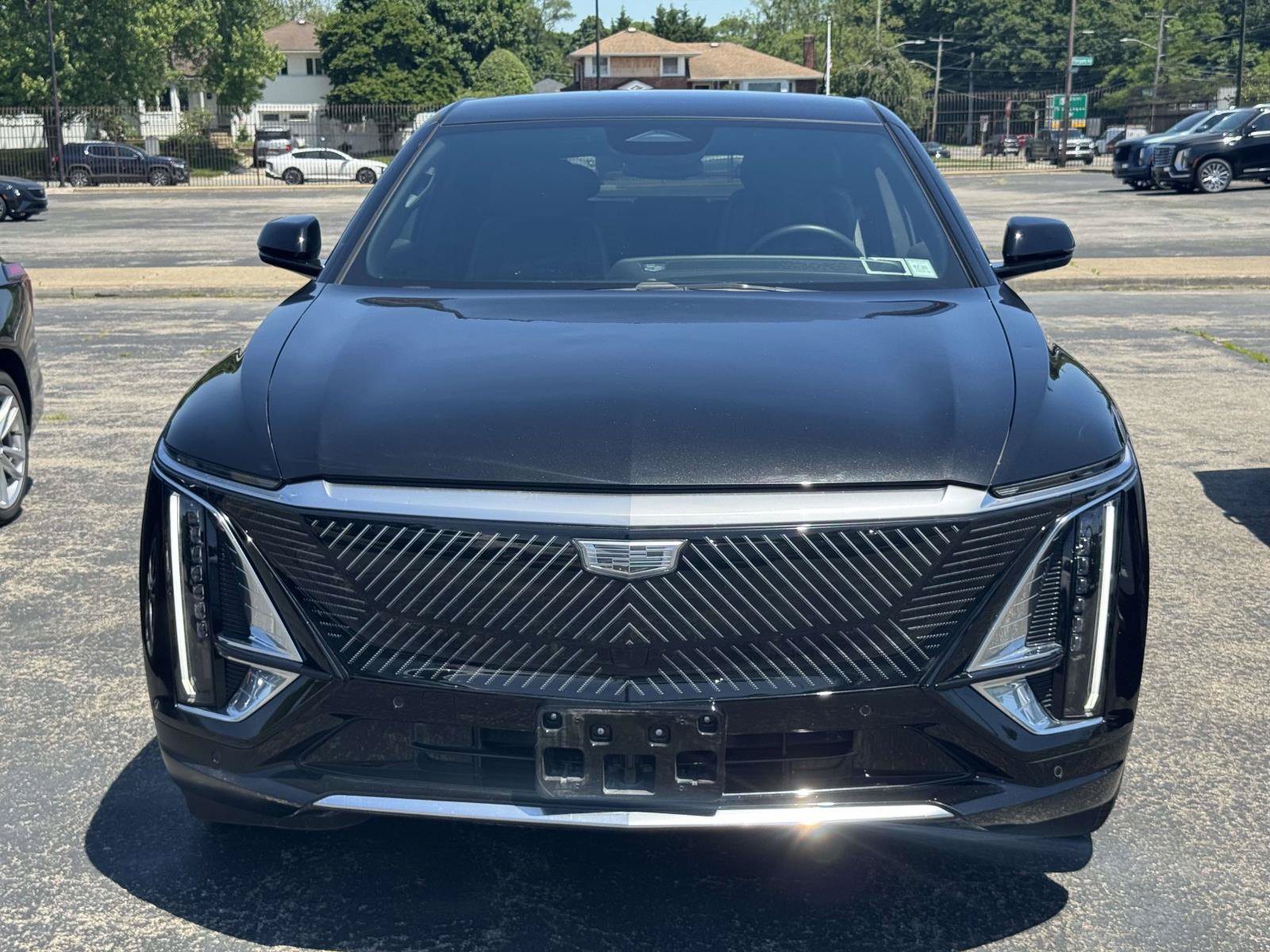 Certified 2024 Cadillac Lyriq Tech AWD/4WD image 2