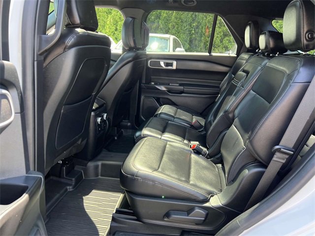 Used 2020 Ford Explorer XLT w/ Equipment Group 202A image 13