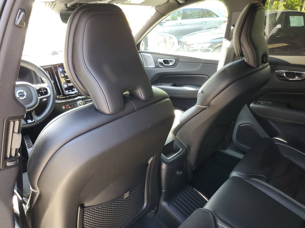 Used 2019 Volvo XC60 T8 R-Design w/ Protection Package Premier AWD/4WD image 11