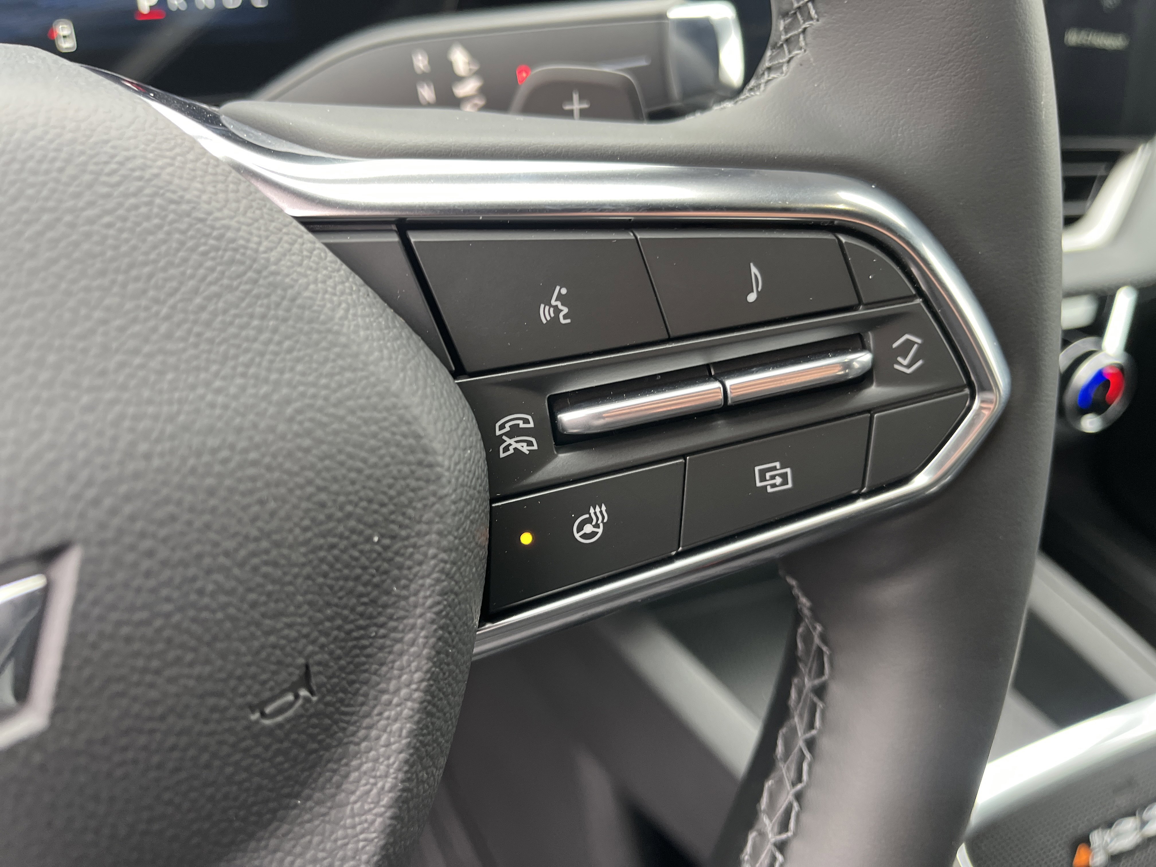 New 2026 Chevrolet Equinox LT w/ Convenience Package II image 7