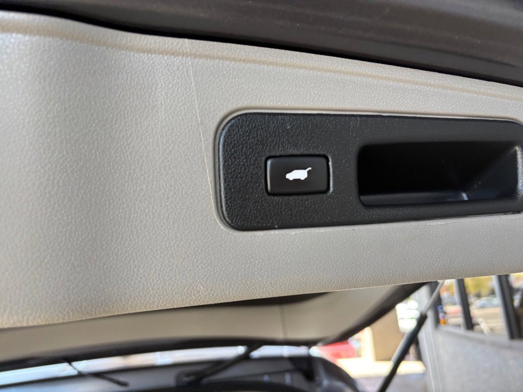 Used 2014 Honda Odyssey Touring Elite image 26