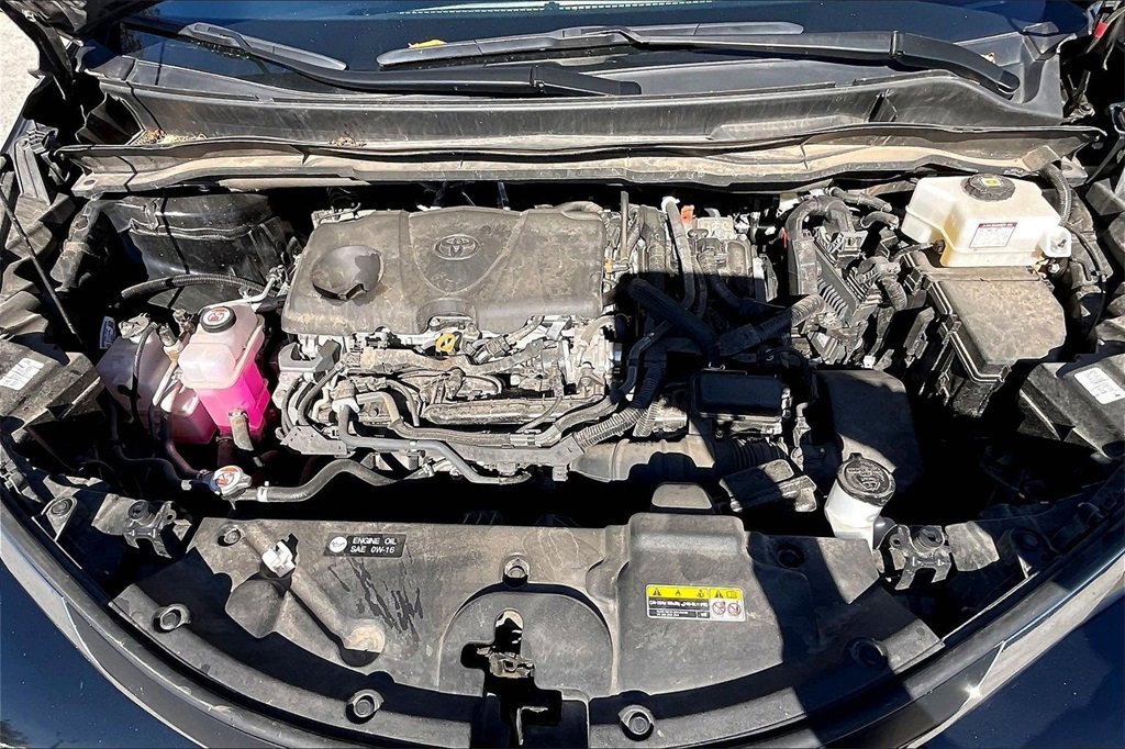 Used 2024 Toyota Sienna XLE image 36