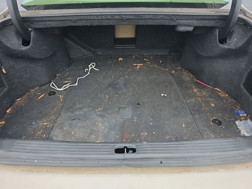 Used 2004 Cadillac De Ville image 13