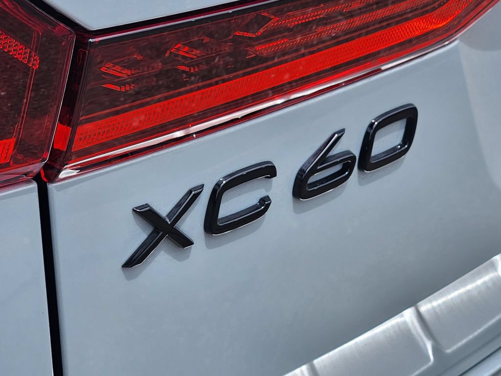 New 2026 Volvo XC60 T8 Ultra w/ Protection Package Premier AWD/4WD image 31