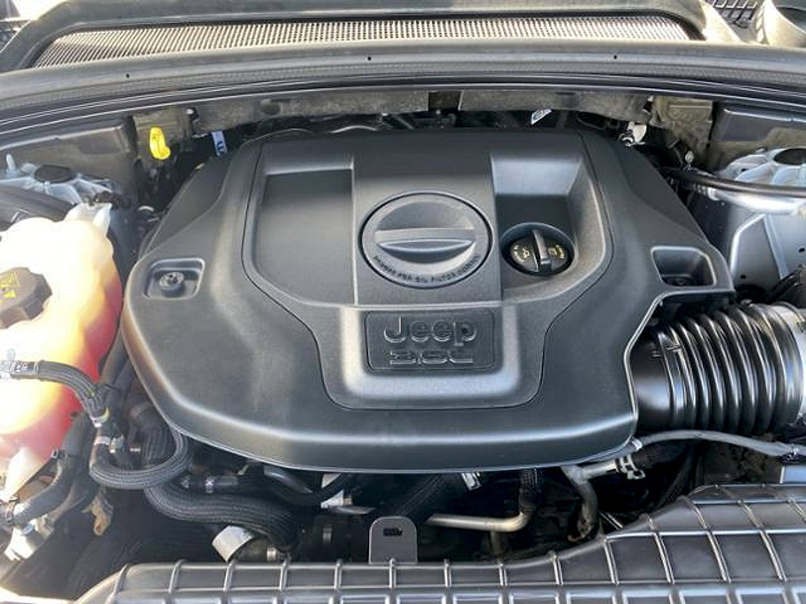 Used 2022 Jeep Grand Cherokee Overland RWD image 37