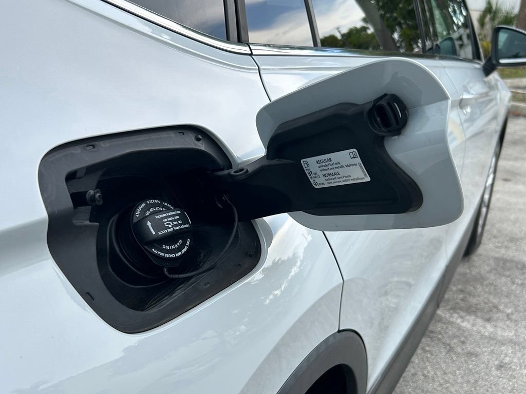 Used 2019 Volkswagen Tiguan SE AWD/4WD image 34