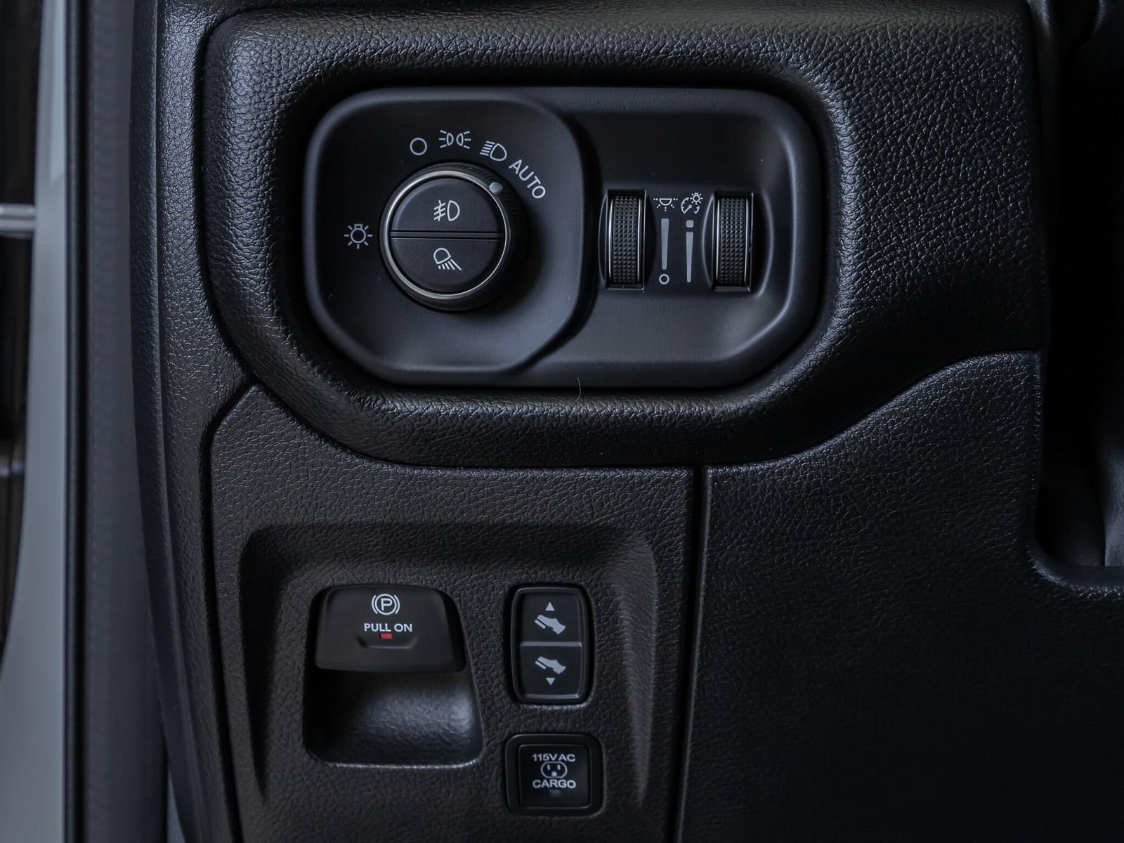Used 2025 RAM 1500 Rebel w/ Advanced Safety Group II AWD/4WD image 19