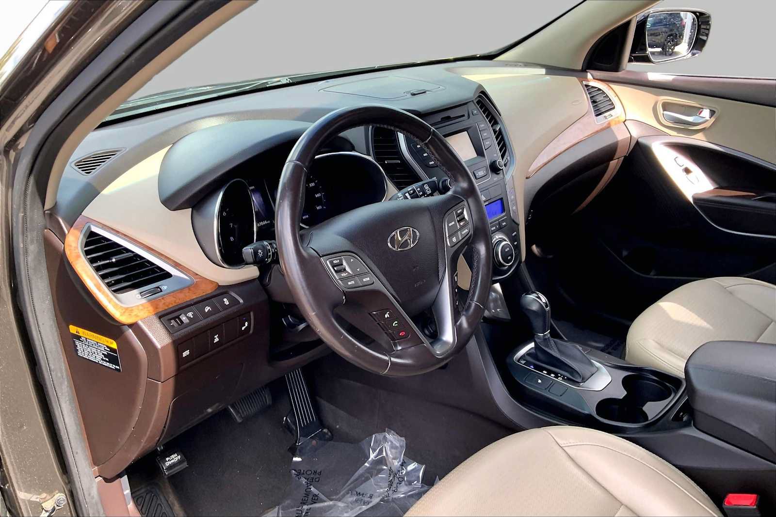 Used 2014 Hyundai Santa Fe Sport w/ Premium Equipment Package 03 AWD/4WD image 17