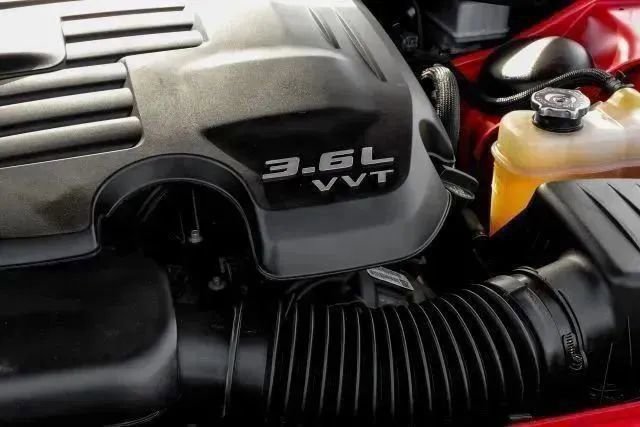 Used 2021 Dodge Challenger SXT w/ Blacktop Package image 44