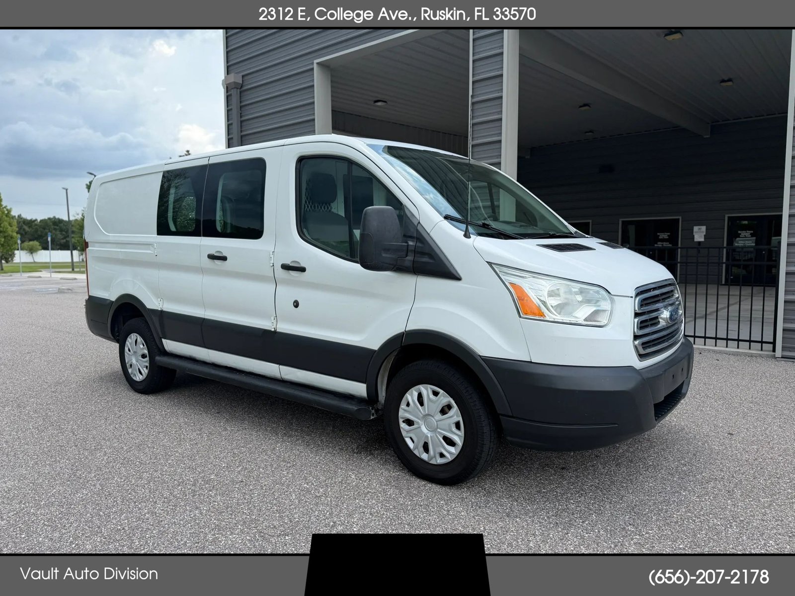 Used 2015 Ford Transit 250 130 Low Roof w/ Exterior Upgrade Package RWD image 1