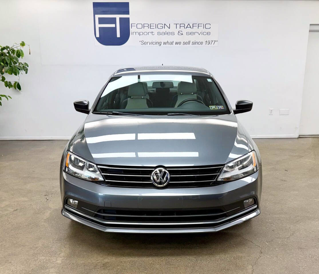 Used 2016 Volkswagen Jetta Sport image 2