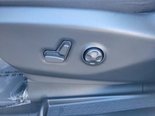 New 2023 Chrysler Pacifica Touring-L w/ S Appearance Package FWD image 15