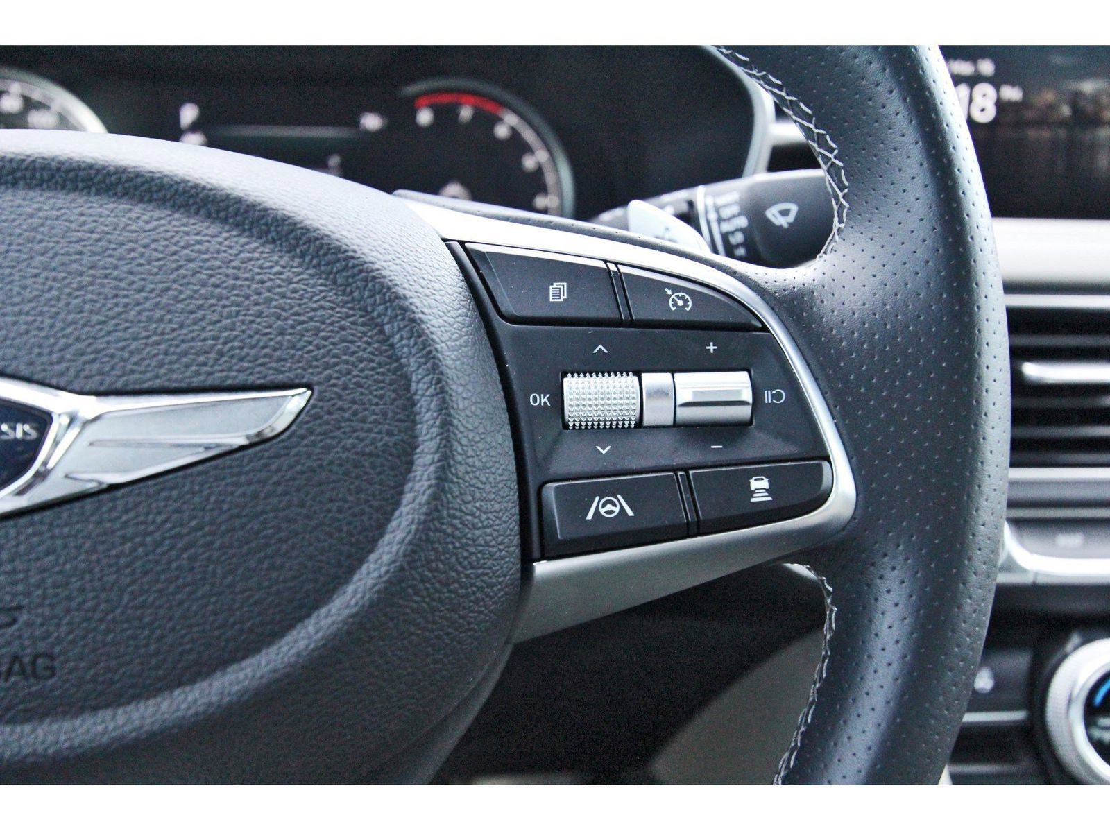 Used 2023 Genesis G70 3.3T w/ Sport Prestige Package image 23