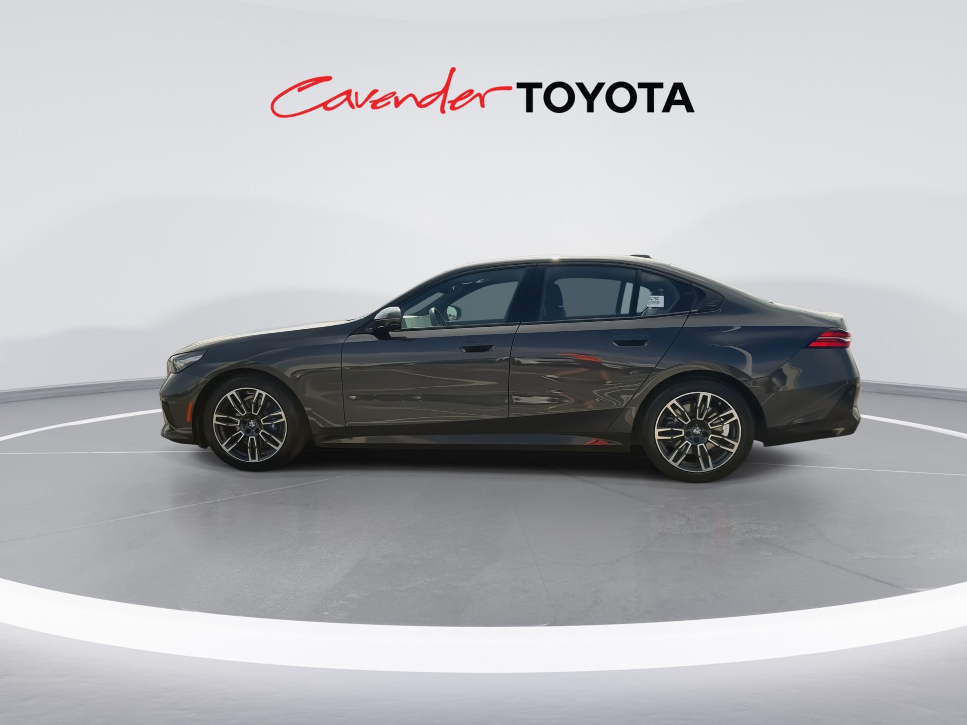 Used 2026 BMW 530i RWD image 5