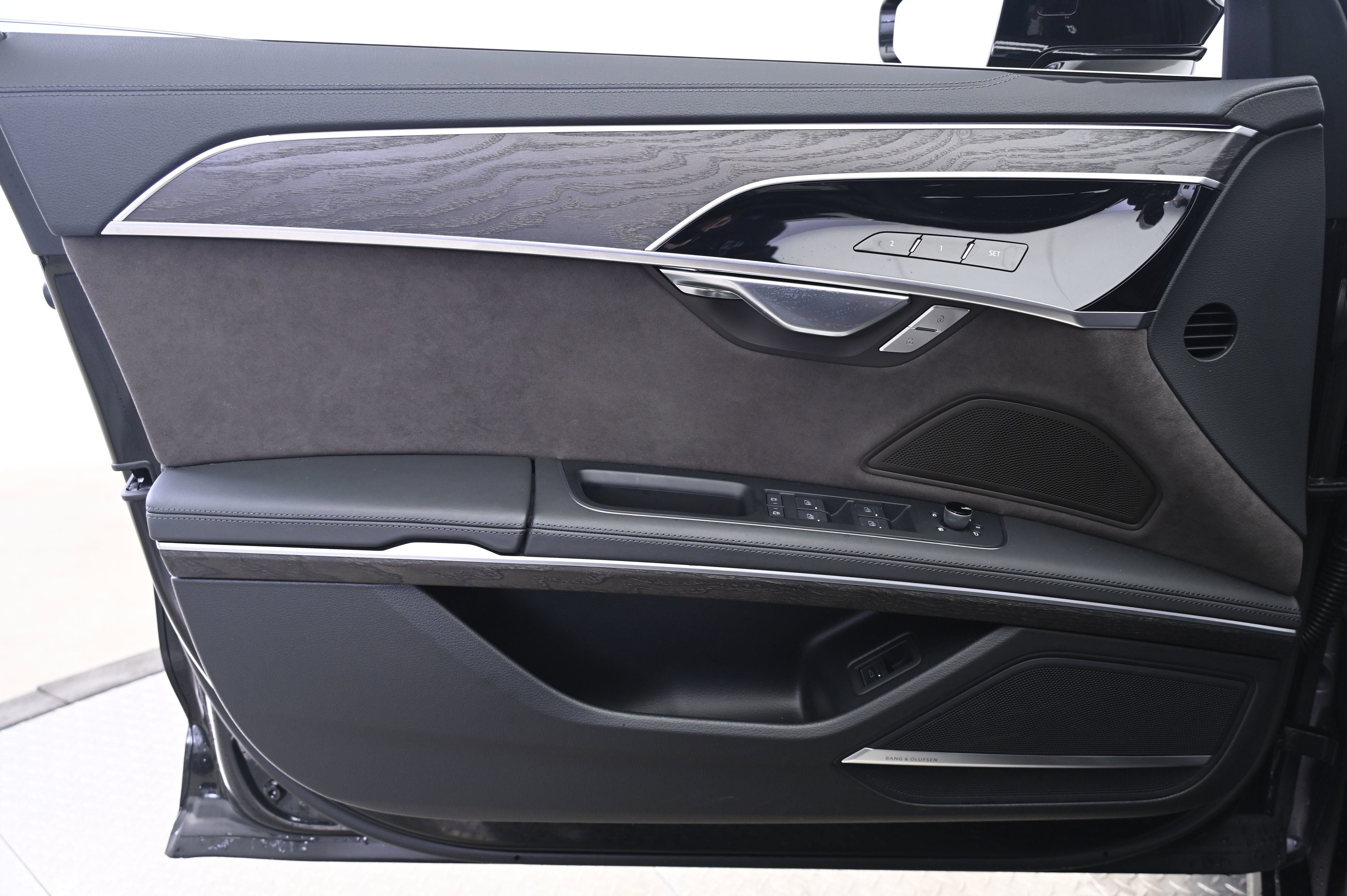 Used 2023 Audi A8 L 3.0T image 26