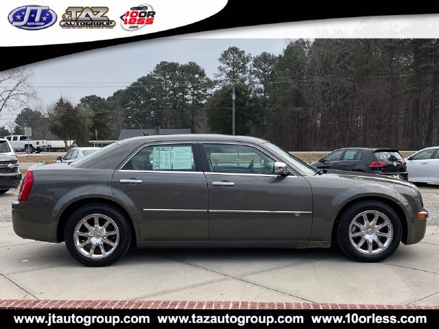Used 2008 Chrysler 300 C w/ Protection Group II RWD image 8