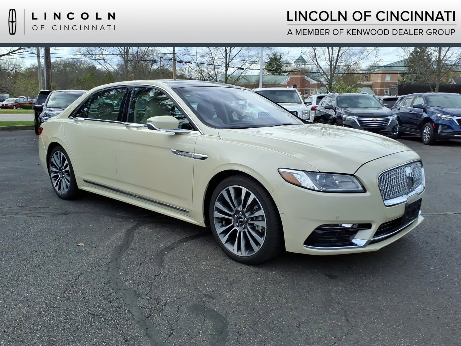 Used 2018 Lincoln Continental Reserve image 1
