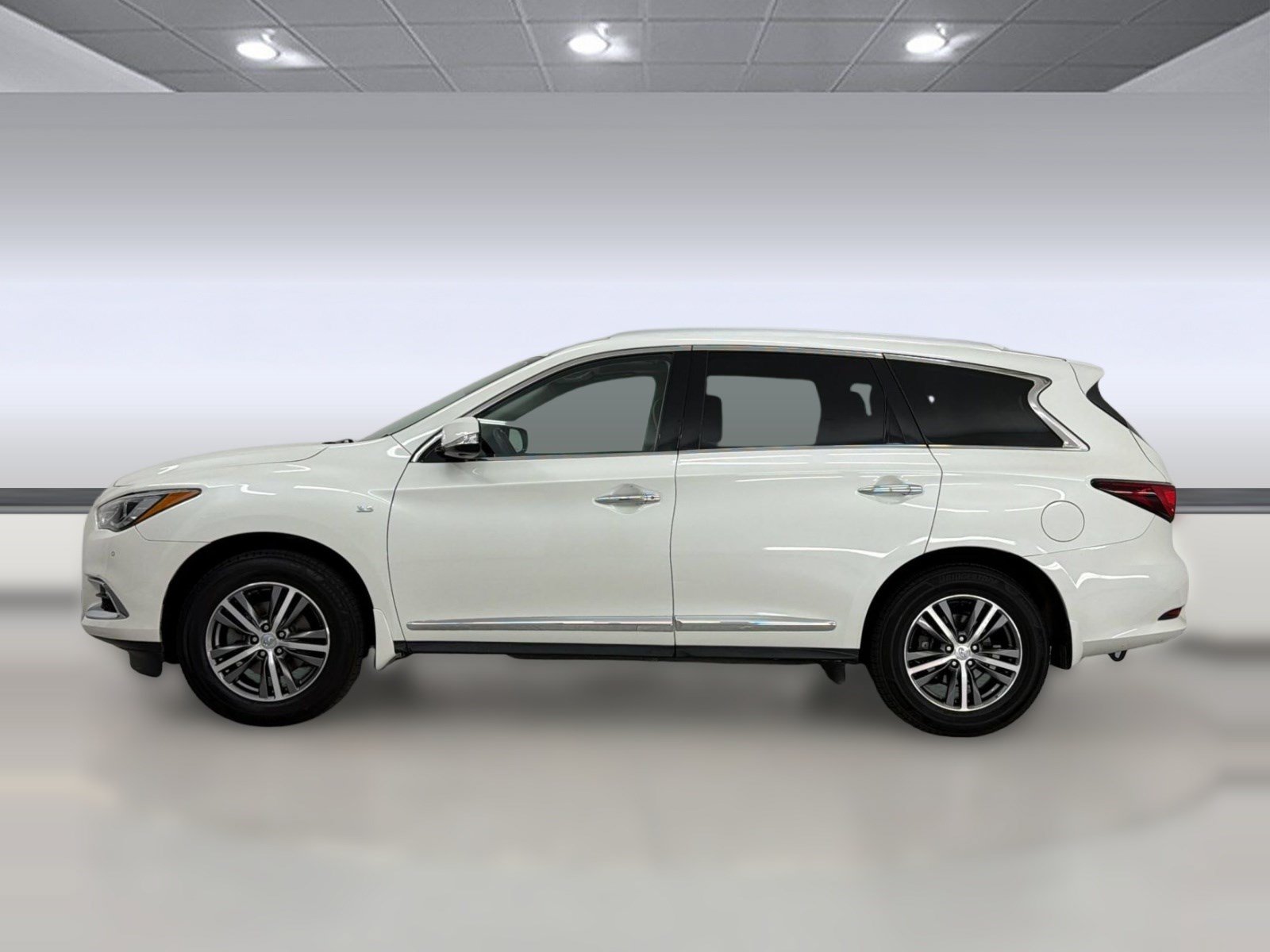 Used 2020 INFINITI QX60 Luxe w/ Essential Package FWD image 2