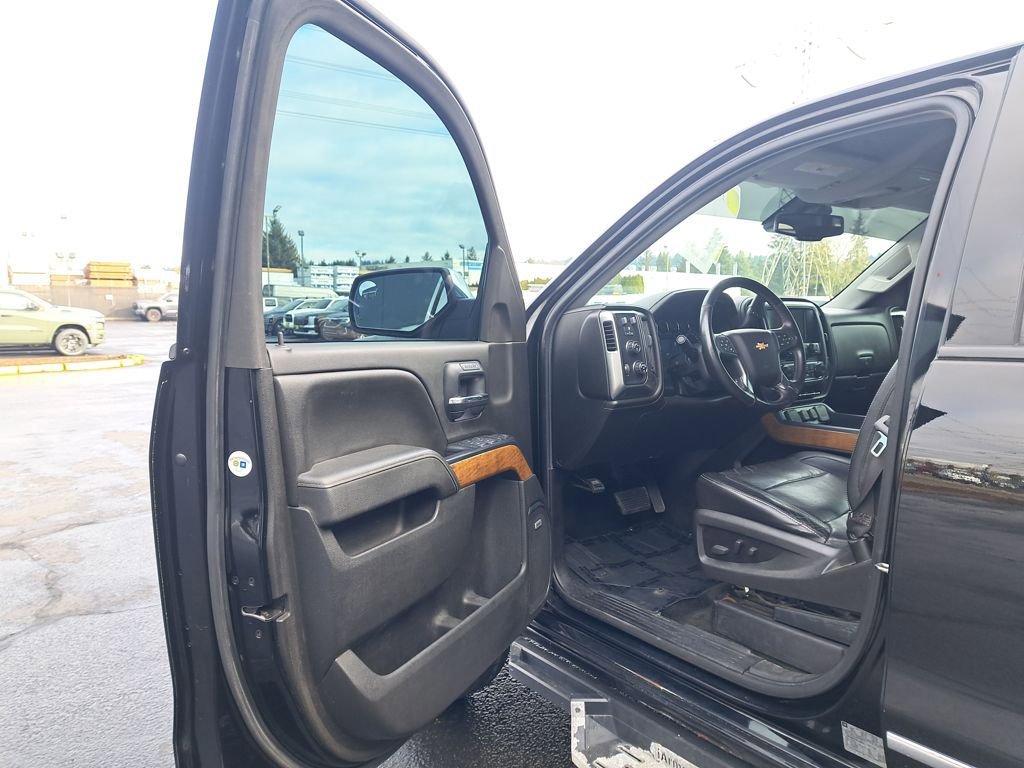 Used 2014 Chevrolet Silverado 1500 LTZ w/ LTZ Plus Package image 10