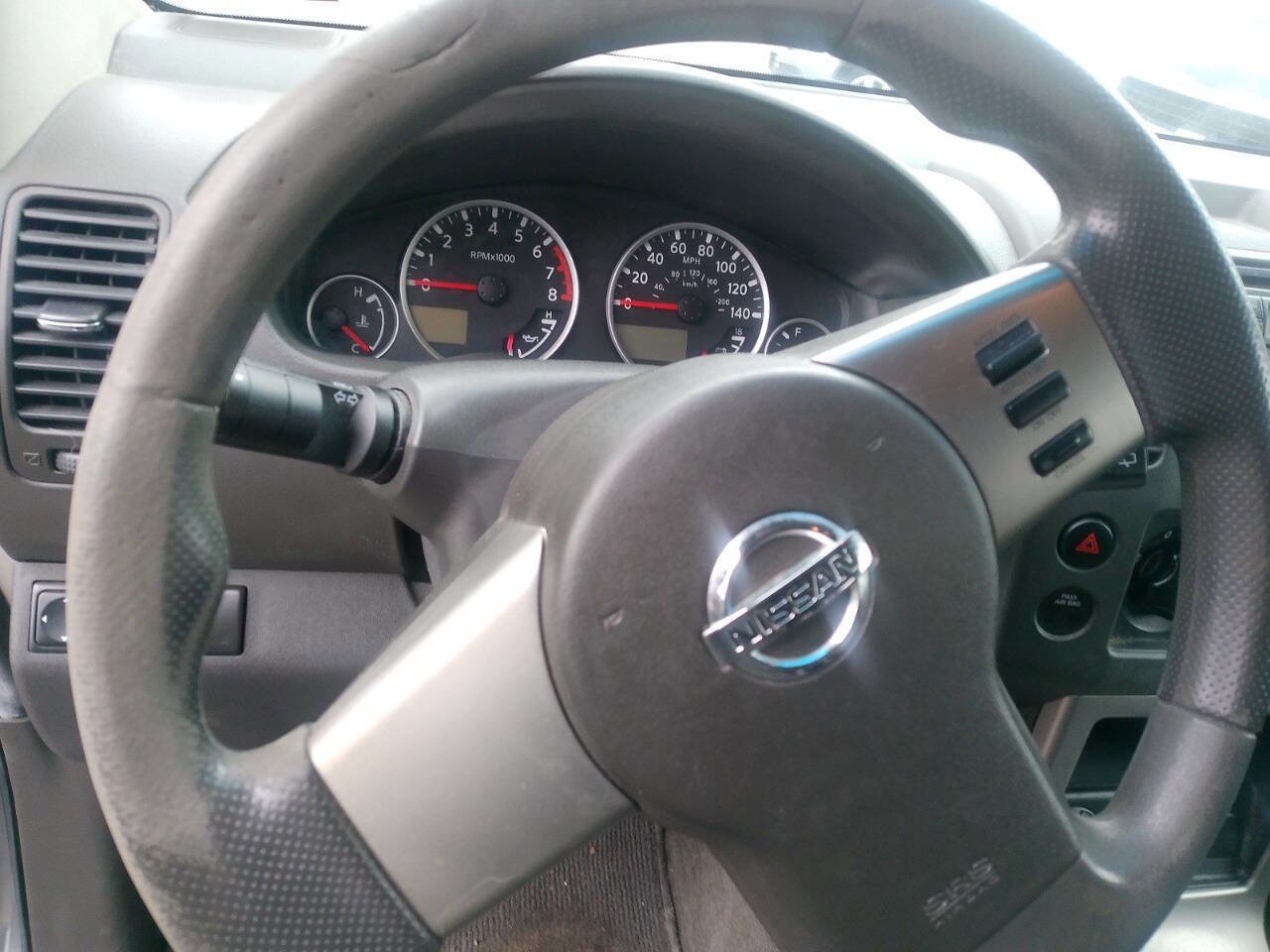 Used 2009 Nissan Pathfinder S image 36