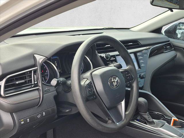Used 2020 Toyota Camry LE FWD image 9