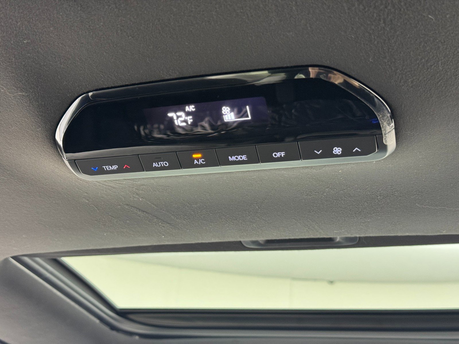 Used 2024 Kia EV9 GT-Line image 37