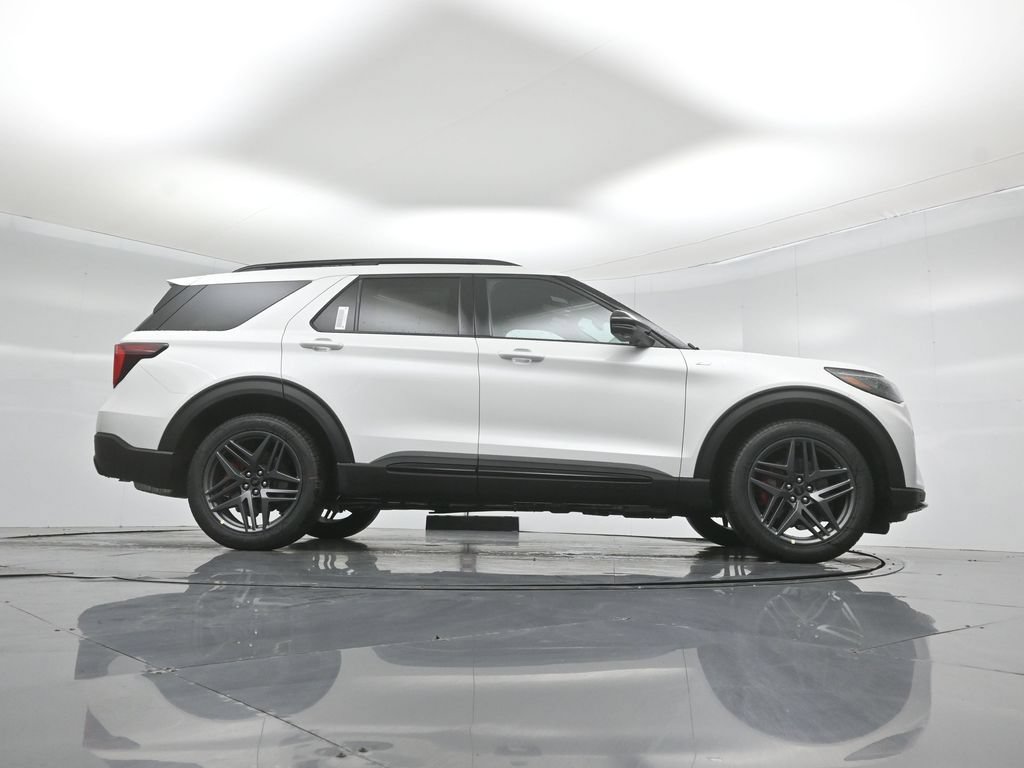 New 2026 Ford Explorer ST-Line w/ ST-Line Street Pack RWD image 48