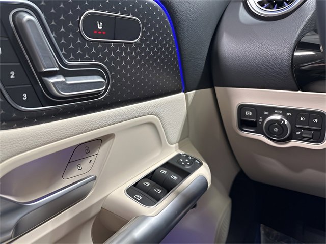 Used 2025 Mercedes-Benz GLA 250 4MATIC image 17