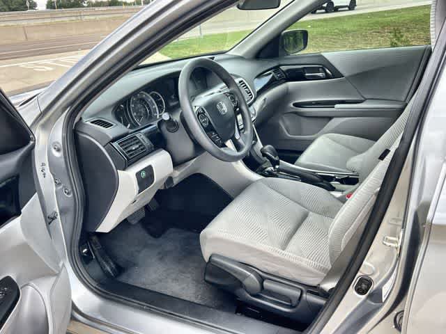 Used 2017 Honda Accord LX image 3