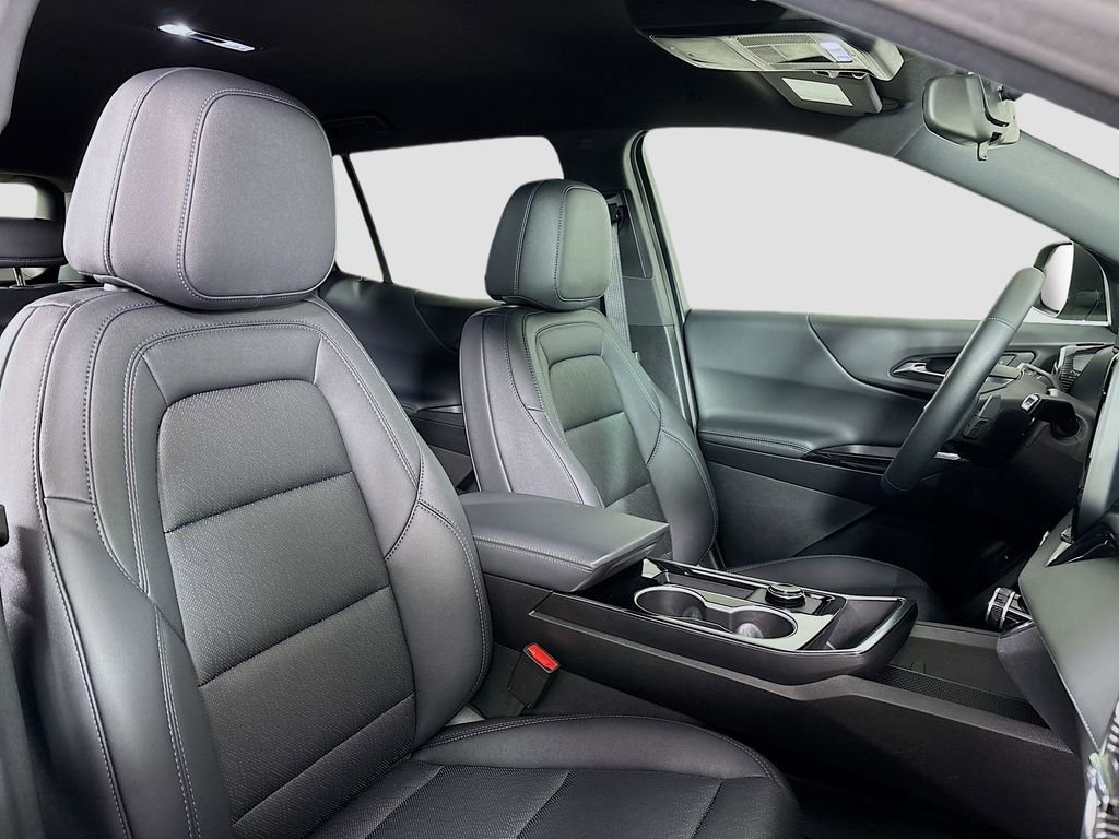 Used 2026 Chevrolet Equinox LT w/ Convenience Package II image 29